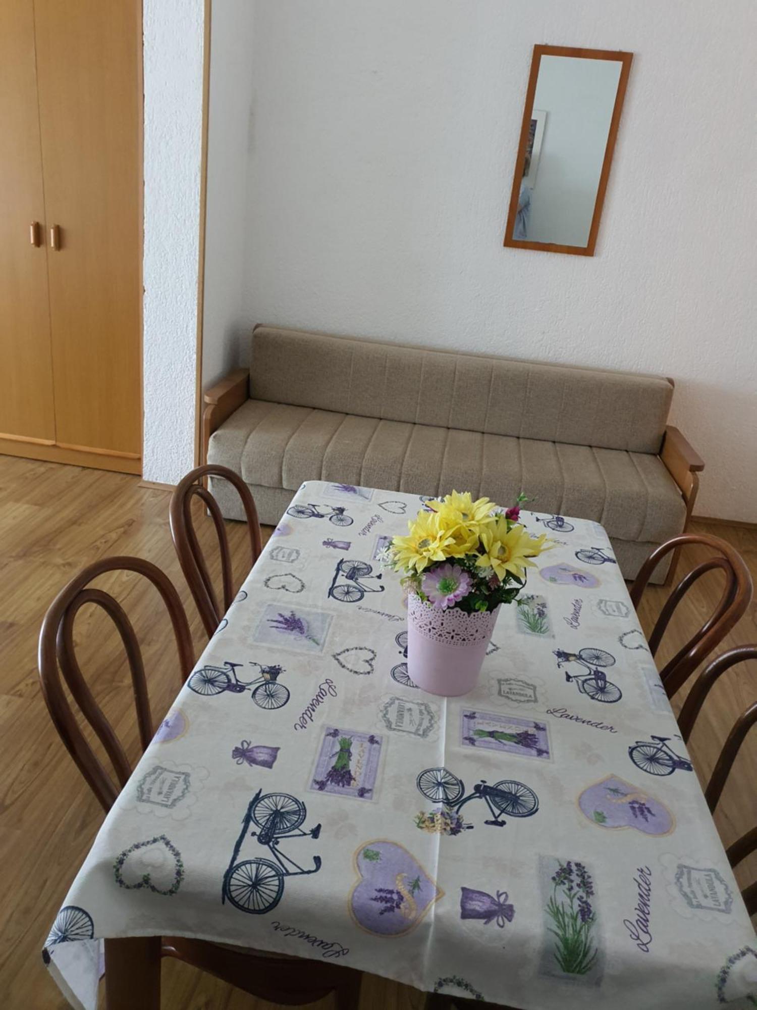 סווטי יוראי Apartments - Buffet 2B חדר תמונה